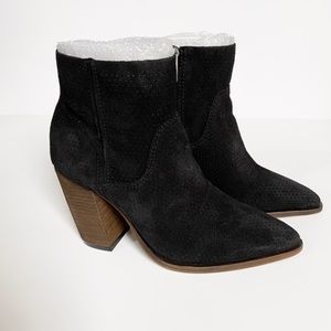 BRAND NEW VINCE CAMUTO BOOTIES